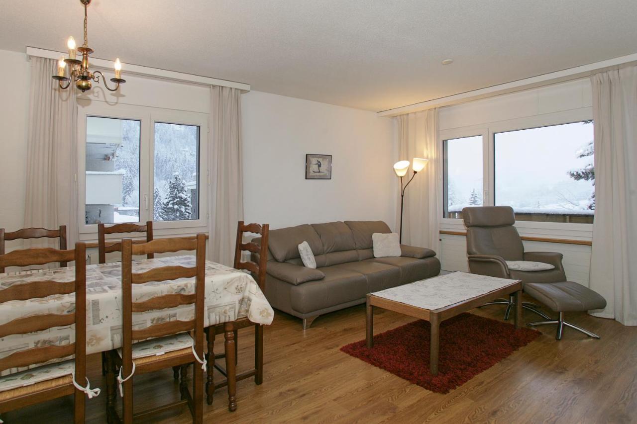 Baron / Baronesse Apartments Leukerbad Ruang foto