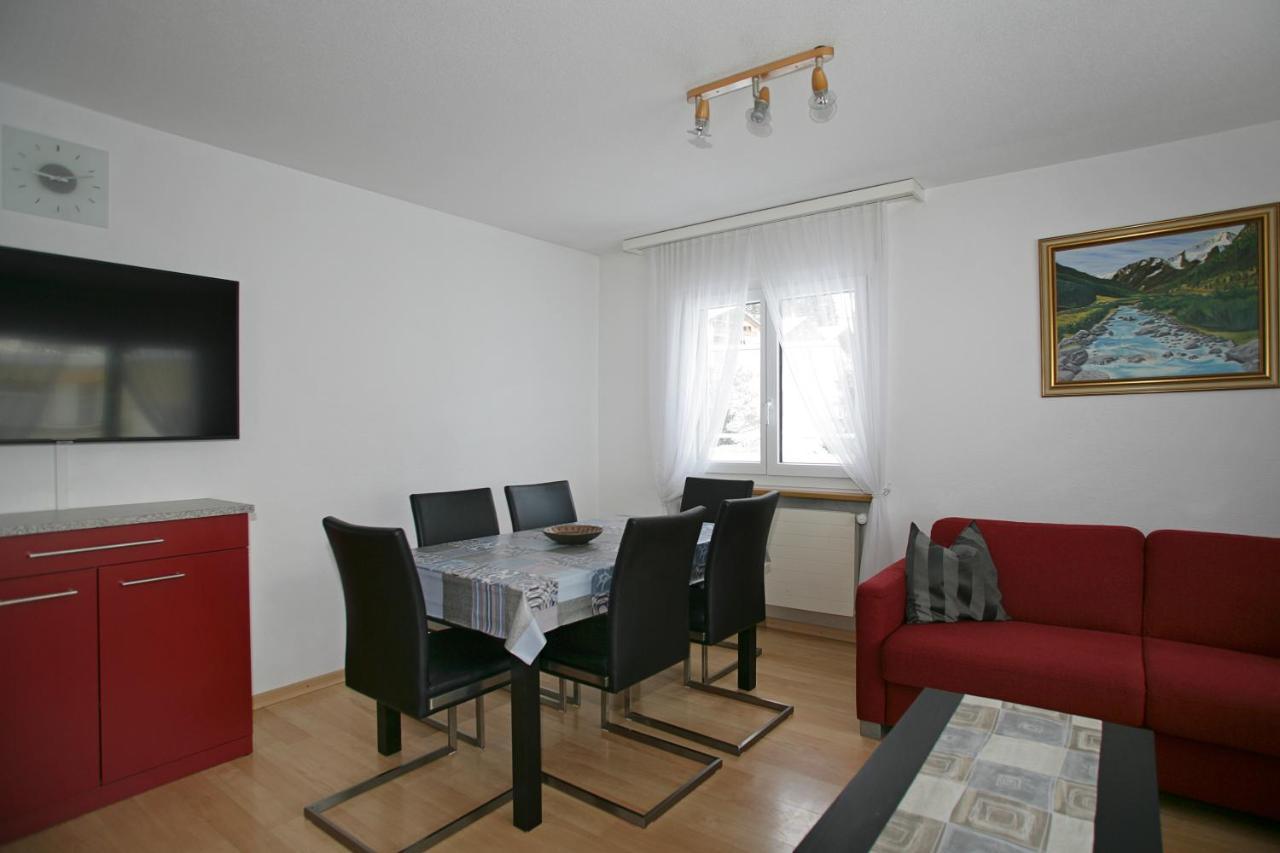 Baron / Baronesse Apartments Leukerbad Ruang foto