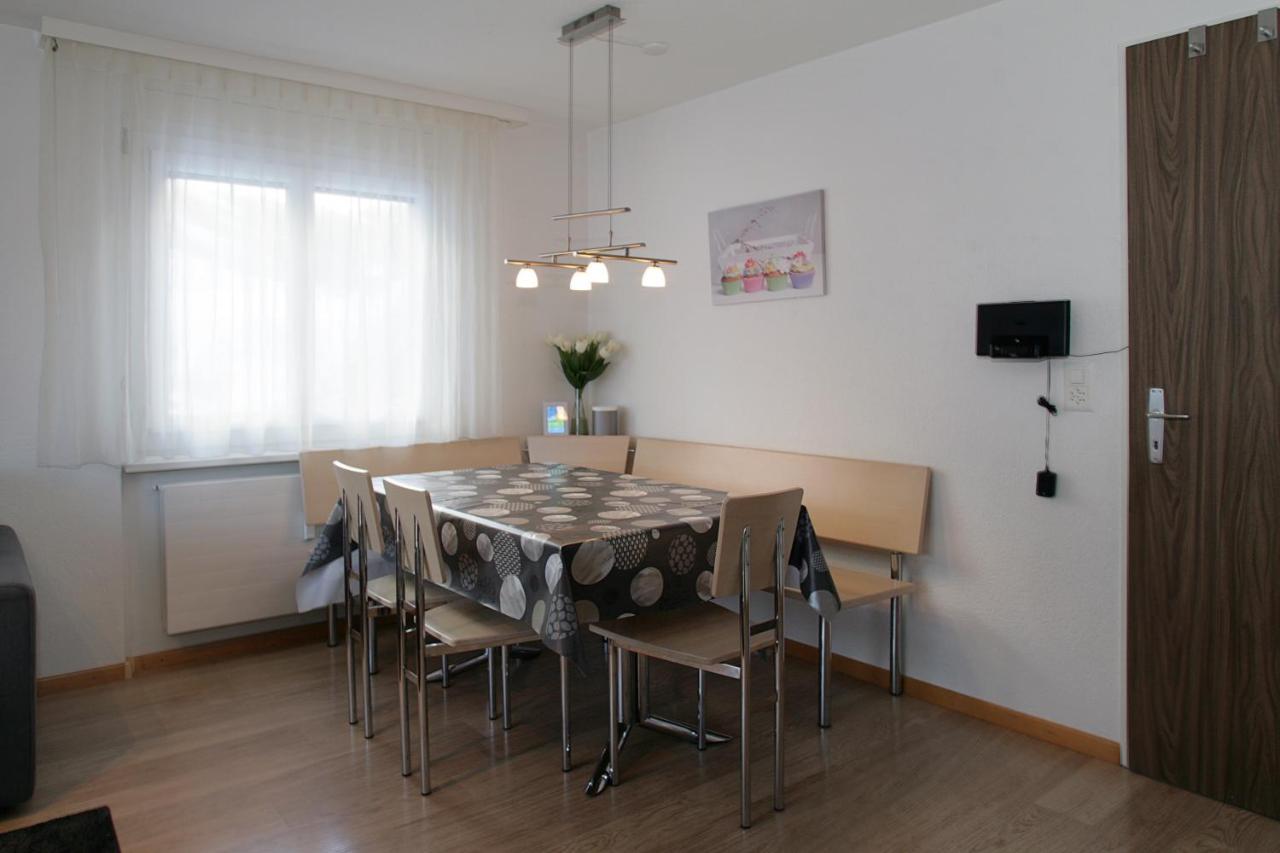 Baron / Baronesse Apartments Leukerbad Ruang foto