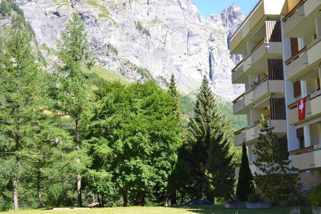 Baron / Baronesse Apartments Leukerbad Bagian luar foto