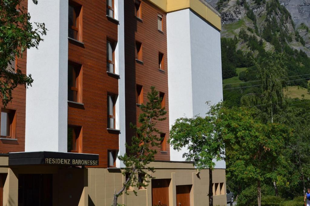 Baron / Baronesse Apartments Leukerbad Bagian luar foto