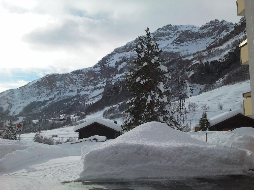 Baron / Baronesse Apartments Leukerbad Bagian luar foto